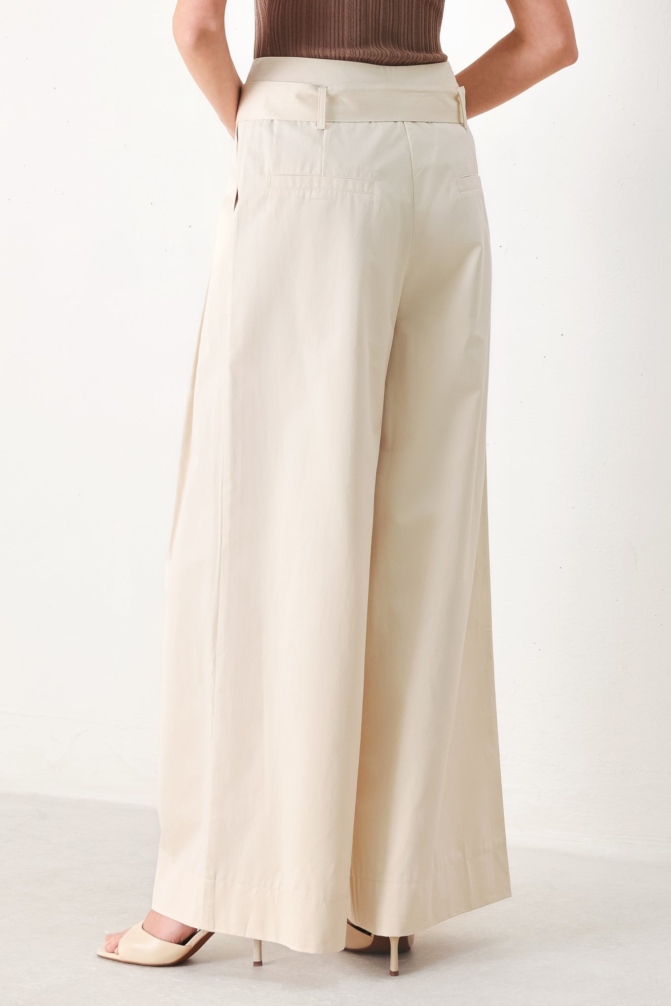 Vela Wide-Leg Pants